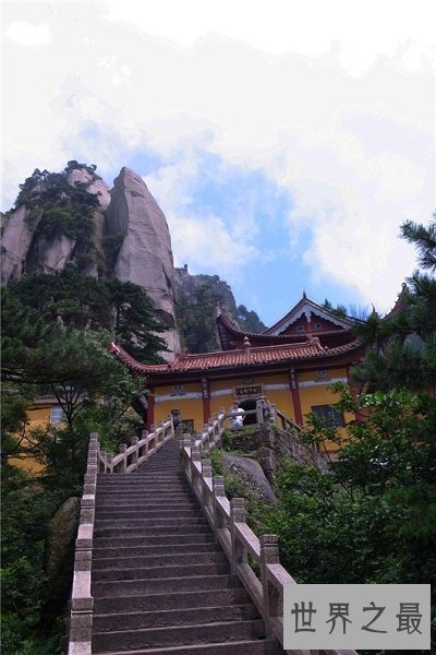 中国四大佛山,九华香火甲天下,峨眉风景天下秀