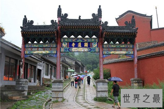 中国四大佛山,九华香火甲天下,峨眉风景天下秀