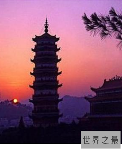 中国第一高楼，上海中心大厦。