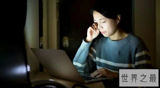 熬夜能减肥吗？答案是不，要不然世界上怎么会有胖子呢