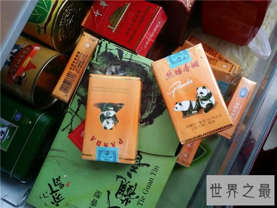 大熊猫香烟采用国内外上等烟丝 它与小熊猫有着很大区别