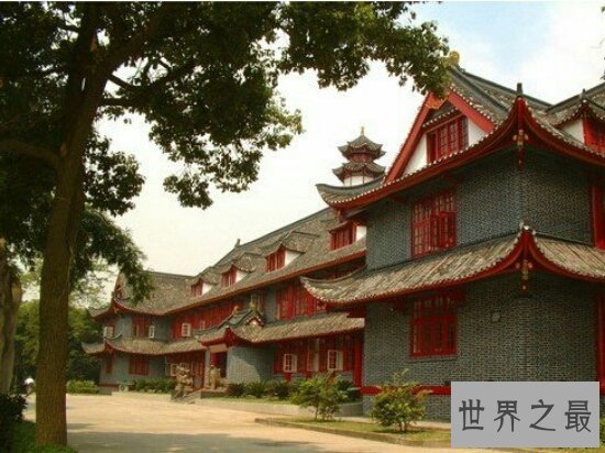 重庆大学专业排名，第一名金融学当然是跟人们所爱的钱有关啦