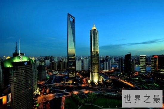 上海最高楼，高度632米，仅次于迪拜哈利法塔的上海环球金融中心