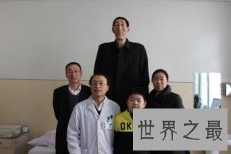 中国巨人鲍喜顺 比姚明都高的他生孩子却是个问题