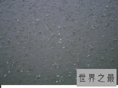 “天要下雨，娘要嫁人”梦见下大雨是什么意思？