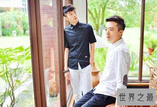 北大最帅双胞胎兄弟,却靠卖腐营销自己来圈钱