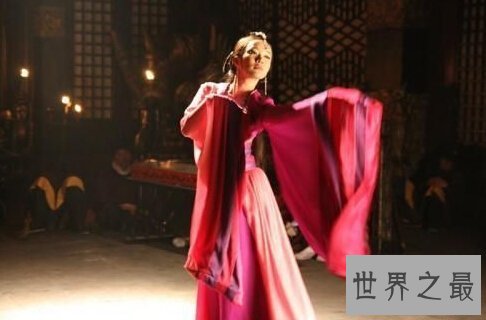 中国第一个缠足的女人,祸害中国千年女性
