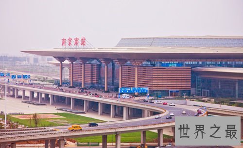 全亚洲最大的火车站,广州新站(100个足球场大)