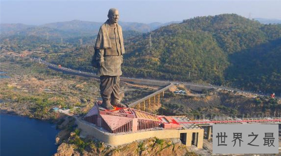 世界十大最高雕像,中国占了四座,第一名在印度