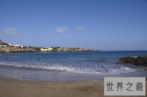 世界十大最长海滩,普腊亚卡西努海滩全长达到132英里!