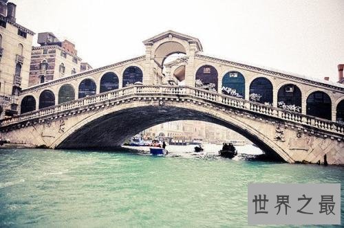 世界十大最美的桥梁，让人觉得美不胜收。