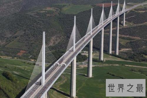 世界十大最美的桥梁，让人觉得美不胜收。