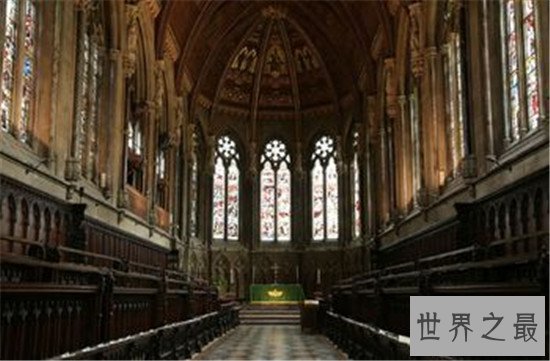 世界十大最贵学位排行,莎拉·劳伦斯学院每年光学费就40万美元