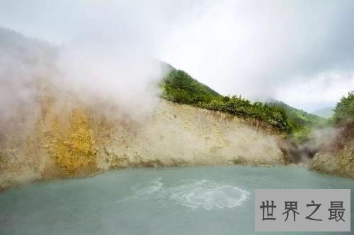 世界十大最奇特的湖泊，少女粉红色的湖你见过没？