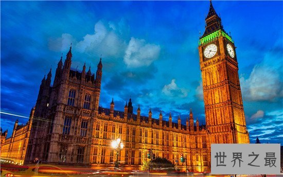 世界十大最著名的塔楼排行，559米的广州塔照亮了整个广州