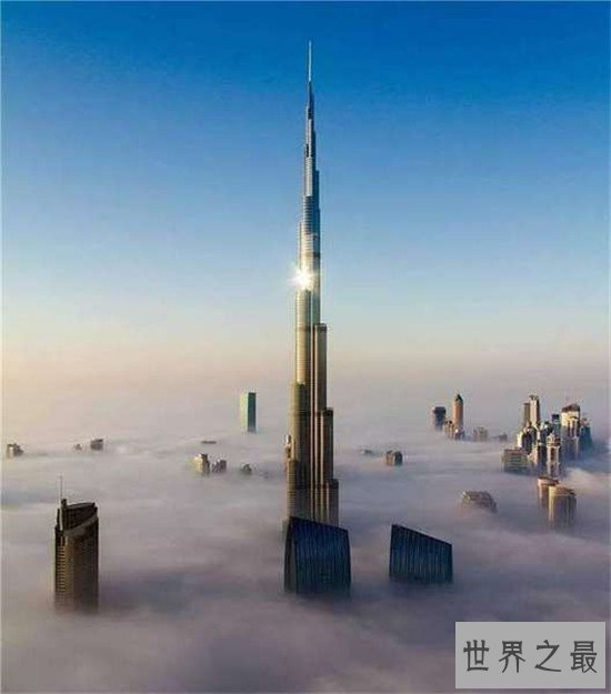 世界十大最著名的塔楼排行，559米的广州塔照亮了整个广州