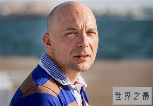 世界上最聪明的9个人，有一人却做了小小的保镖