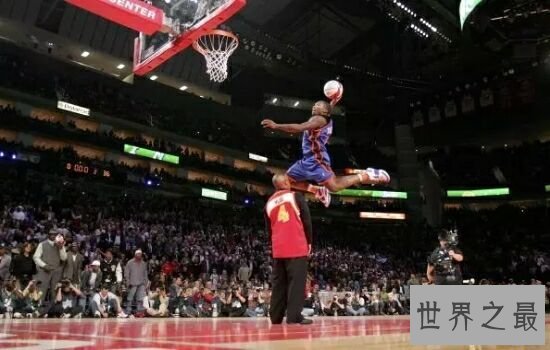 NBA史上十大最矮的球员排行榜，让你看到矮人有大力量。