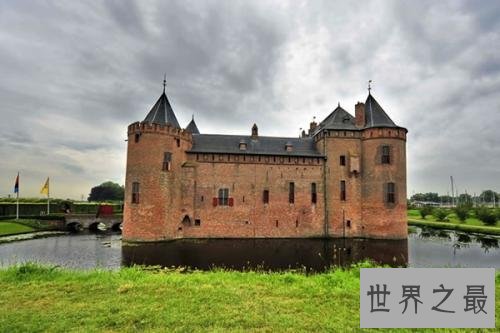 世界上十大最美城堡排行,有时间一定要去看看。