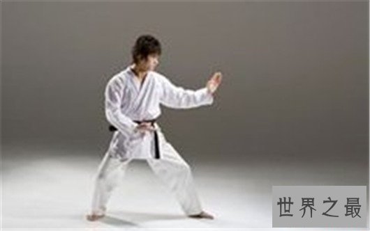 世界七大武术家，李小龙是中国的骄傲