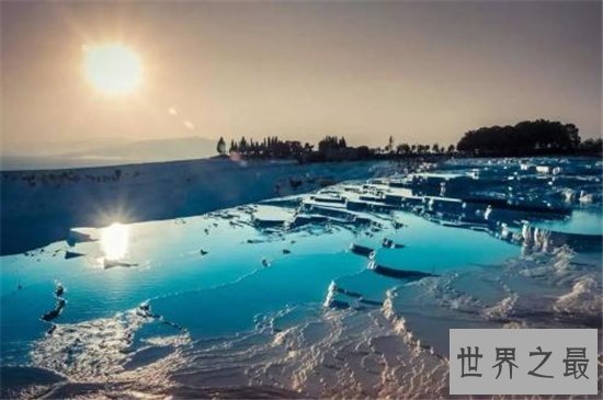 世界上十大最惬意的泡汤温泉,在这里泡温泉堪比大保健!