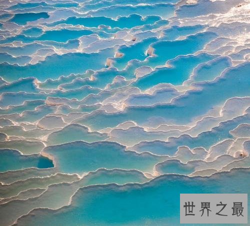 全球最古怪的14个地方,完全不符合常理的奇美景色