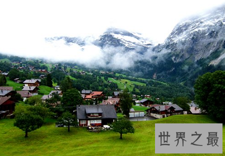 全球最美的十大小镇，恐怖得建在了悬崖上！