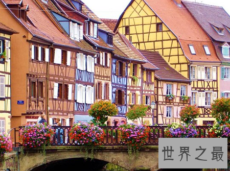 全球最美的十大小镇，恐怖得建在了悬崖上！