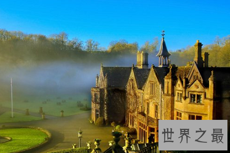 全球最美的十大小镇，恐怖得建在了悬崖上！