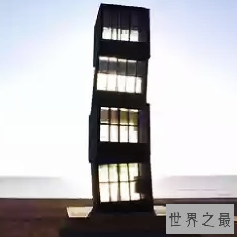 全球十大海滩雕塑排行榜，若隐若现的海蛇像活着的巨蟒一般。