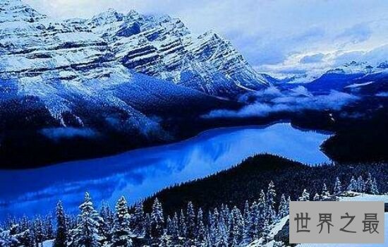 全球十大最美湖泊排行榜，美丽的贝加尔湖排名第一。