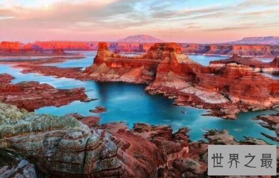 全球十大最美湖泊排行榜，美丽的贝加尔湖排名第一。