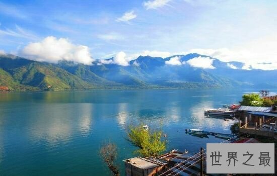 全球十大最美湖泊排行榜，美丽的贝加尔湖排名第一。