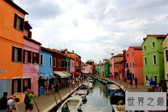 全球最美的十大小镇，盘点那些惊艳世界的绝美小镇！