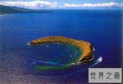 世界十大海底火山，布兰斯菲尔德火山被雪山覆盖还能喷发。