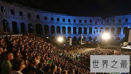 全球最唯美十大露天电影院，边洗澡边看电影？