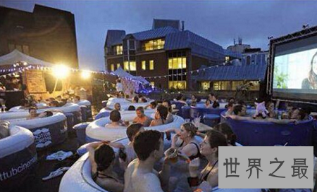 全球最唯美十大露天电影院，边洗澡边看电影？