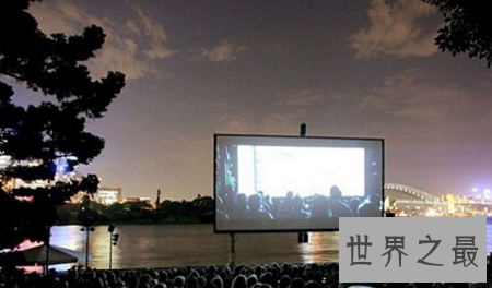 全球最唯美十大露天电影院，边洗澡边看电影？
