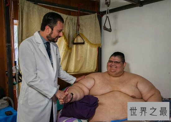 十个世界上最重的人 乔恩·布劳尔最胖1257斤!出门靠抬
