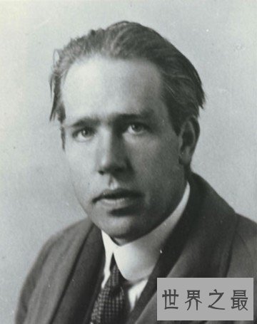 世界十大杰出物理学家,牛顿爱因斯坦贡献最大