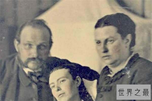 世界上最毛骨悚然的15张照片,背后的噩梦