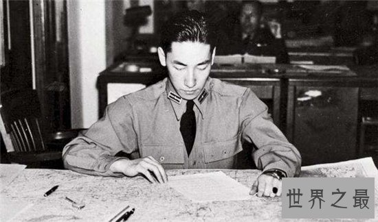 民国帅哥排行,恩来总理年轻时候也是一代美男!