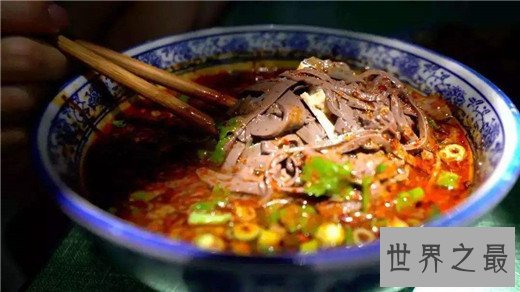 西安十大美食排名，羊肉泡馍油泼面吃一口就馋一辈子