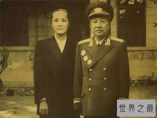十大大将排名,粟裕排第一徐海东排第十!