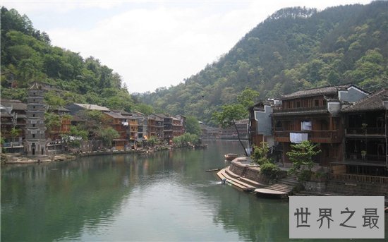 中国十大爱情地标排行榜，新婚蜜月去这里甜蜜到爆