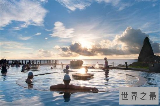 中国十大天然温泉胜地，冬天在这里泡个温泉简直爽翻天！