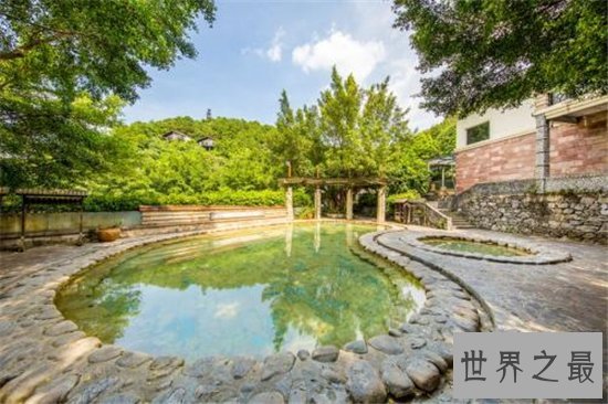 中国十大天然温泉胜地，冬天在这里泡个温泉简直爽翻天！