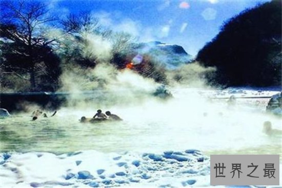 中国十大天然温泉胜地，冬天在这里泡个温泉简直爽翻天！