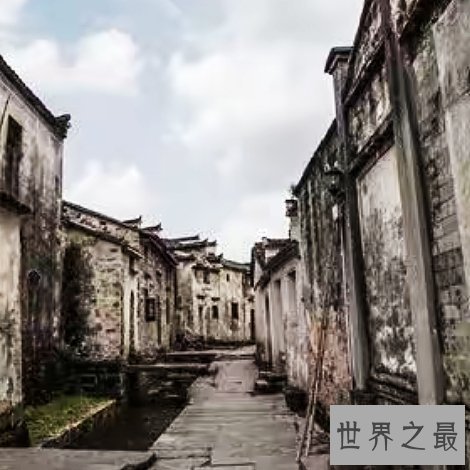 中国十大特色古镇排行榜,如园林一般的古镇值得去看看。