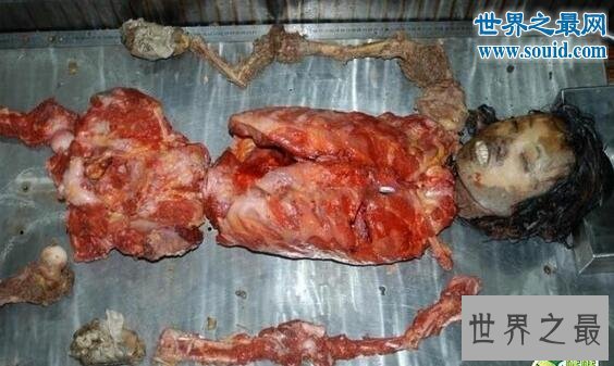 中国十大恐怖凶杀案，杀人碎尸2000片(煮了自己吃)